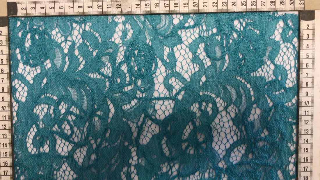 Krem Renk Kordlu Yerli Dantel, 150 cm