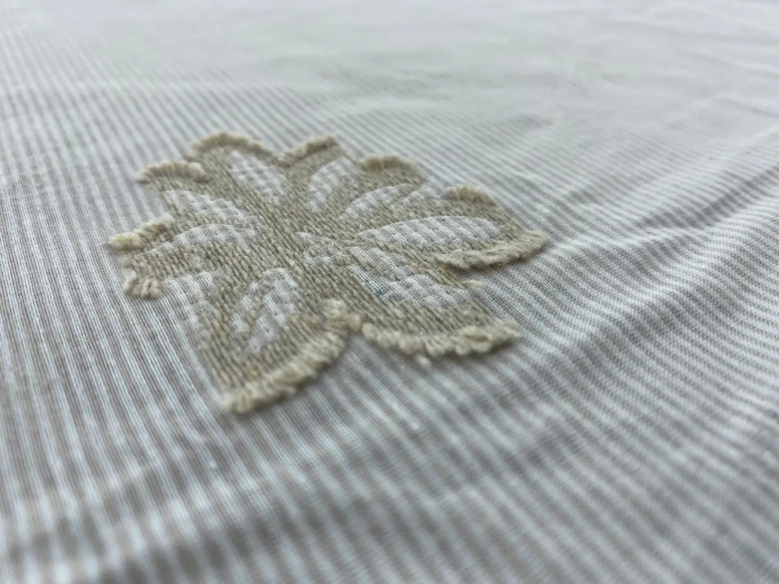 14063 Brode · Yerli · Lez · Vual · Mat Polyester · Kahve Çiçek Nakışlı · Kahve Zemin
