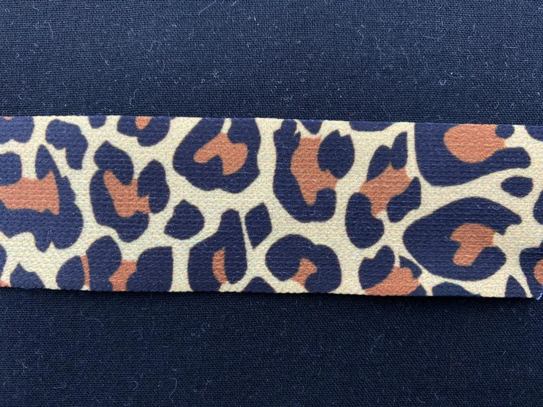 Leopar Desenli Raşel Polyester Şerit, Bej-Siyah-Kahve, 3 cm