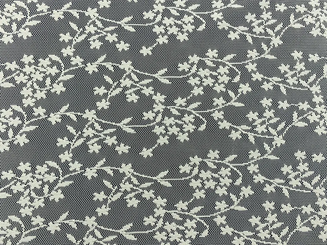 15390 Dantel · Yerli · Lez · Tül Üzeri · Polyester · Ham · 155 Cm