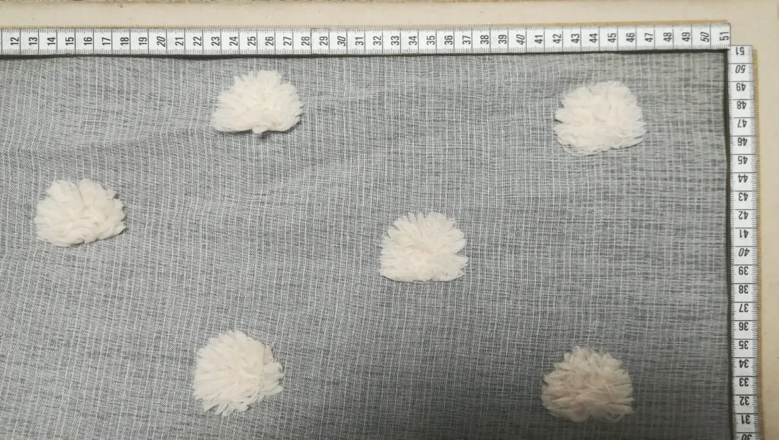Krem Renkli Puantiyeli Polyester Şifon Kumaş, 150 cm