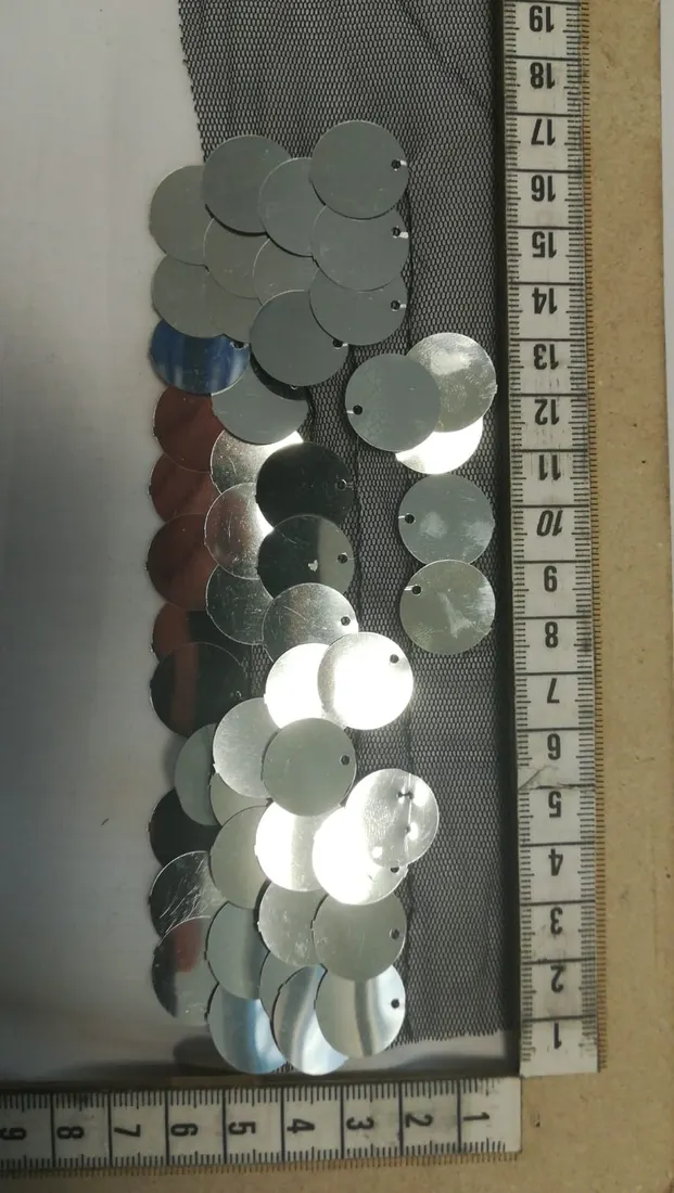 Siyah Tül Üzeri Gümüş Pullu Bant, 4.5 cm