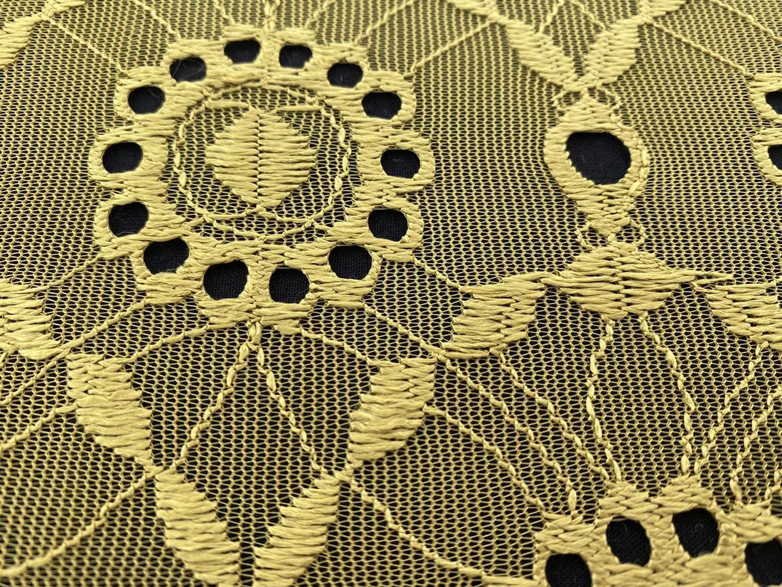 Çağla Yeşili Mat Polyester Bohrerli Dantel