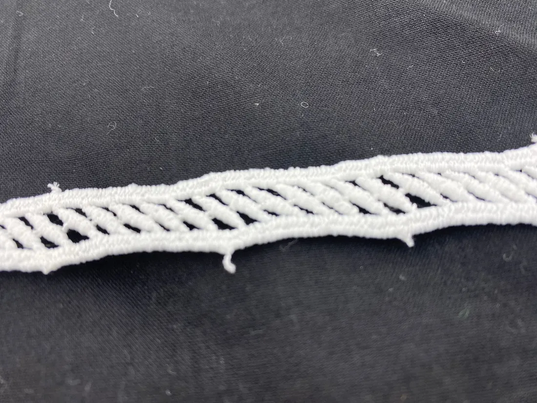 Ekru Mat Polyester Köprü Yöresel Nakışlı Kurdele - 1,5 cm