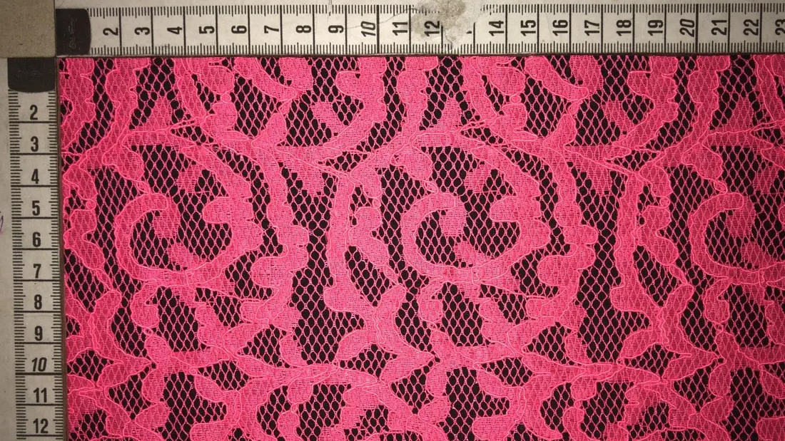 Neon Pembe Naylon Kordlu Dantel