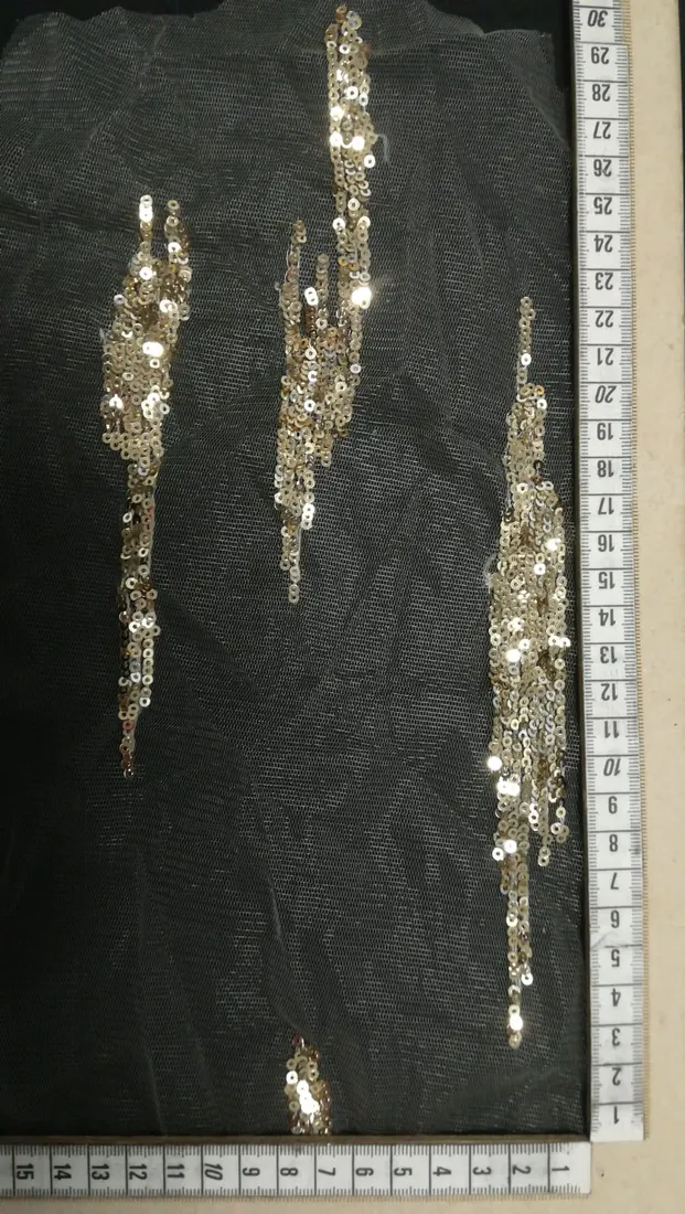 Bej Zemin Gold Pullu Likralı Tül Kumaş, 145 cm