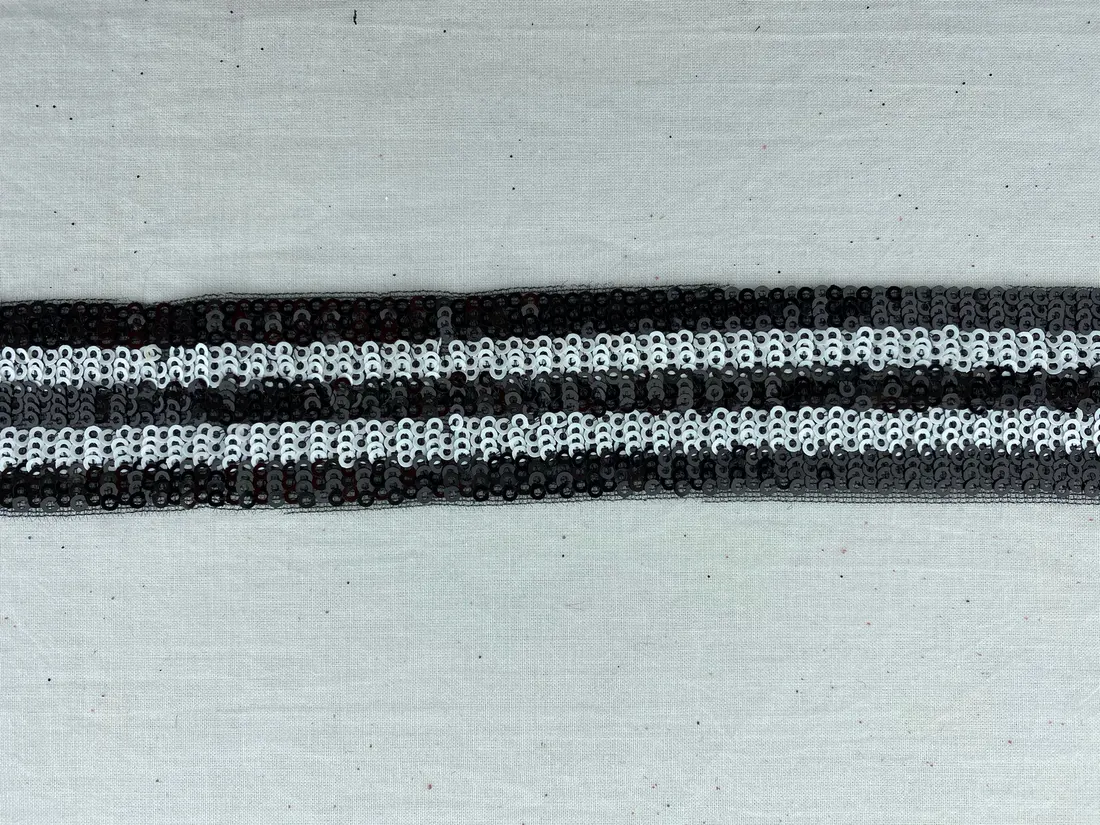 Siyah Mesh Üzeri Siyah-Beyaz Pullu Bant, 3 cm