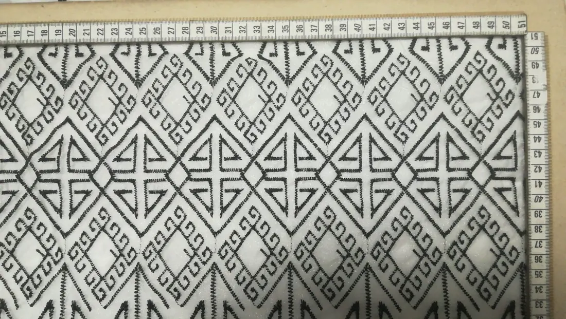 2914 Brode · Yerli̇ · Lez · Polyester · Beyaz Organze Üzeri̇ · Si̇yah · 145 Cm