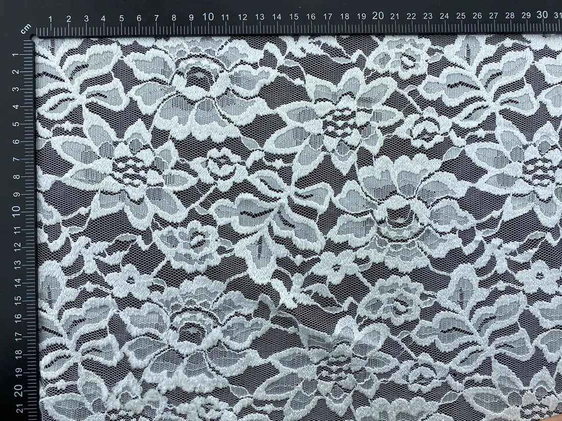 Kabartmalı Fikseli Polyester Dantel Kumaş, 150 cm