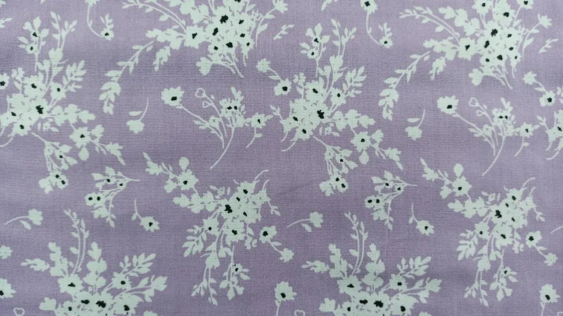 Lila Çiçek Desenli Viskon Kumaş, 150 cm