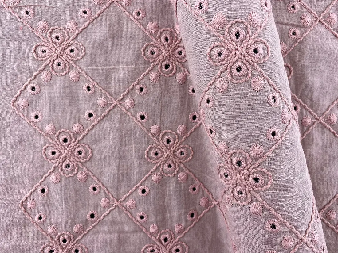 Pudra Renk Bohrer Desenli Pamuk Polyester Brode Vual Kumaş - 135 CM