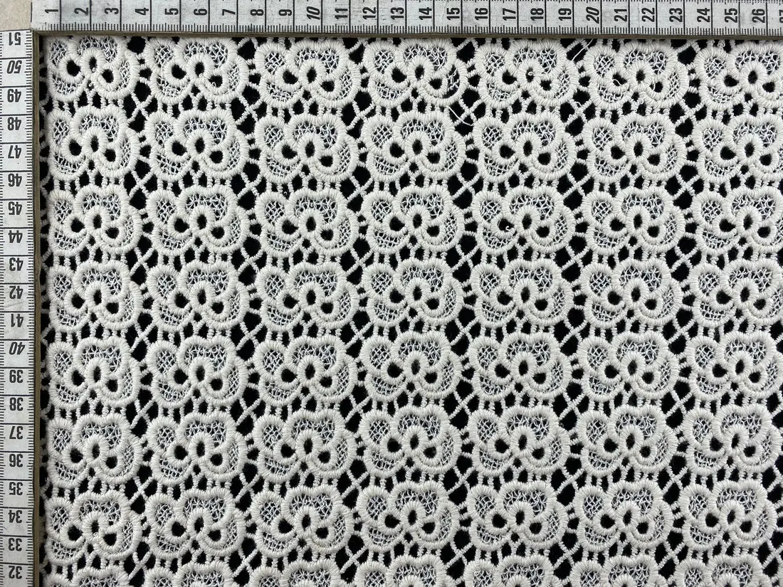 Ekru Mat Polyester Brode