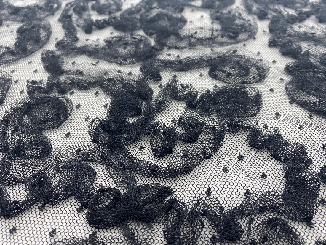 10933 Tül Üzeri · Yerli · Lez · Polyester · Süzeneli · Kahverengi · 130 Cm