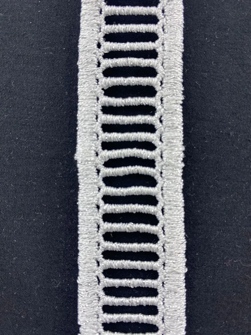 Gümüş Renkli Lurex İşlemeli Güpür Brode Bant, 2.5 cm