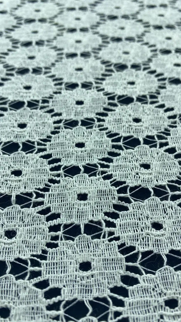 Fikse Edilmiş Polyester Yerli Dantel - 145 cm