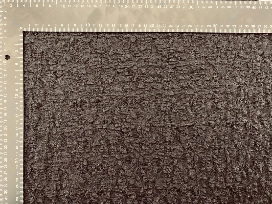 Dantel · Yerli̇ · Lez · Polyester · Li̇krali · Kabartmali · Aci Kahve · 170 Cm