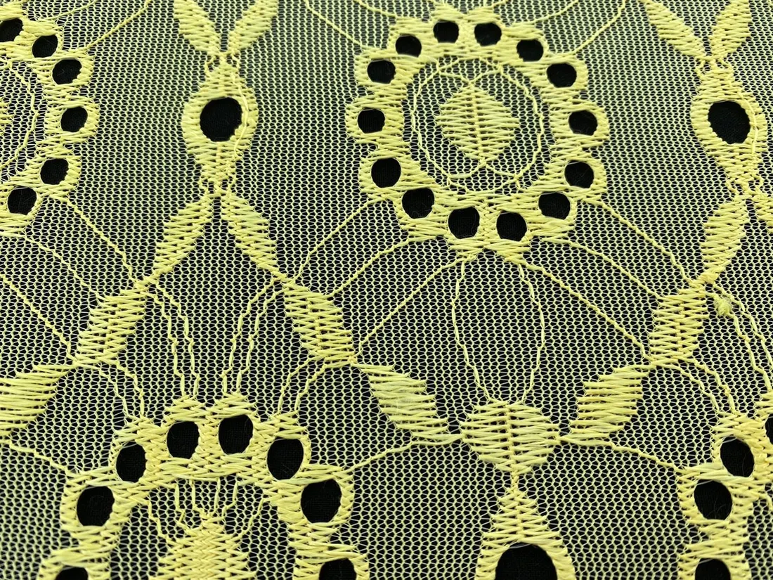 Sarı Bohrerli Mat Polyester Dantel Kumaş - 150 cm