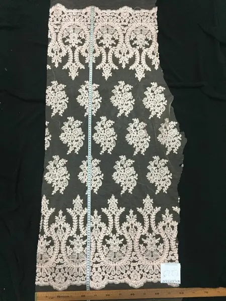 Brode · İthal · Lez · Polyester · Sakalli · Beyaz