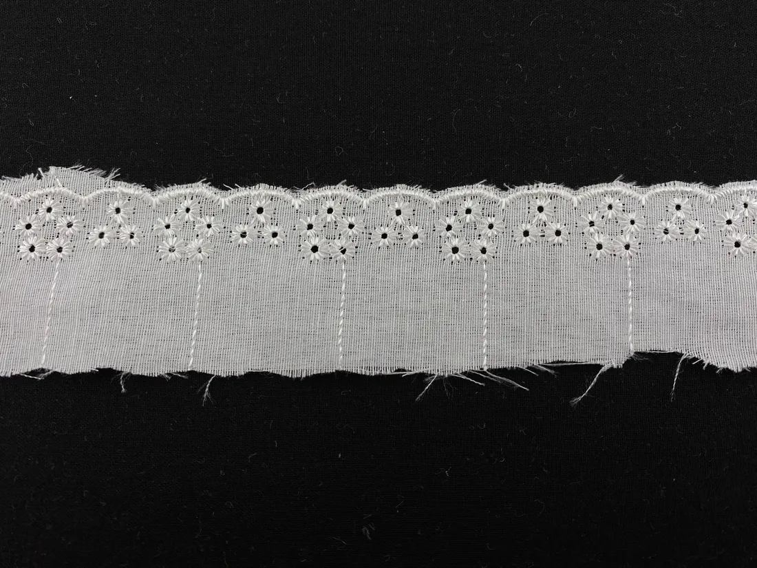 Beyaz Vual Mat Polyester Yerli Brode Bant - 3.5 cm