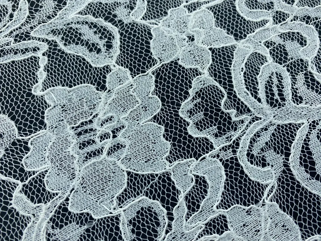Beyaz Polyester Dantel Kumaş, 160 cm