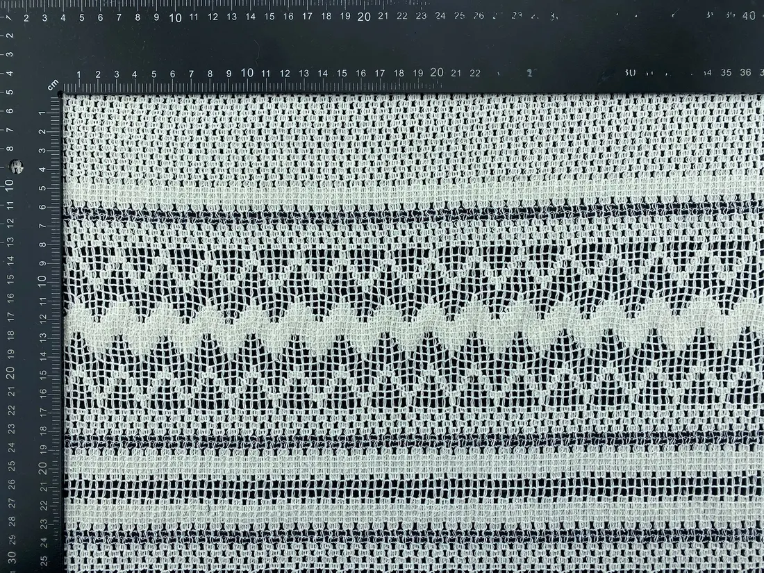 Kumaş · Yerli̇ · Lez · Pamuk Polyester · Fi̇kse · 150 Cm