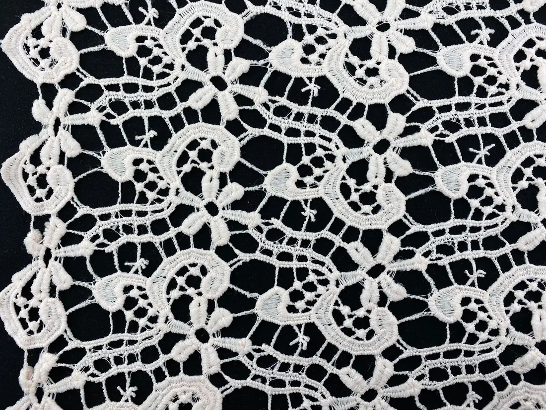 Pembe Mat Polyester Brode Kumaş - İthal