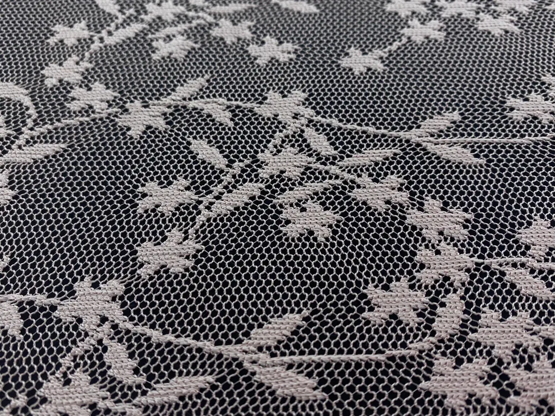 Pudra Renk Tül Üzeri Polyester Dantel, 155 cm